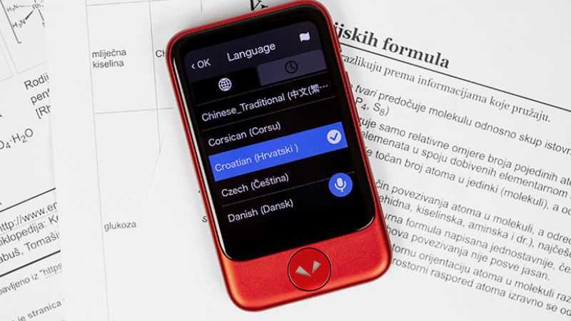 Pocketalk Plus là thiết bị phiên dịch giao diện trực quan, tốc độ dịch nhanh và độ chính xác cao