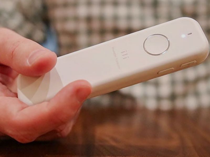Ili là thiết bị dịch ngôn ngữ chuyên dùng cho khách du lịch, được sản xuất tại Nhật Bản